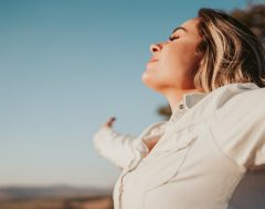 Quando buscar tratamento natural para equilíbrio hormonal em Arapiraca? - Dr. Kellyson